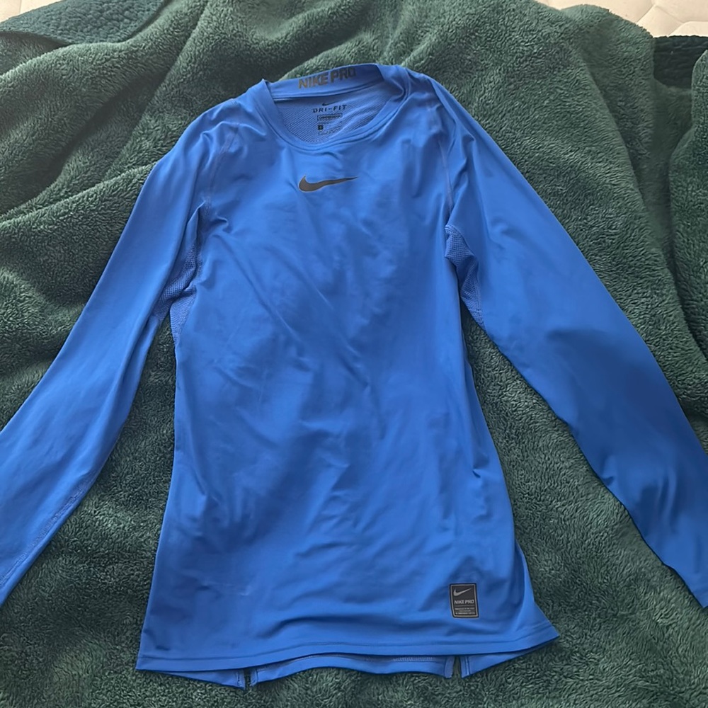 Nike men’s long sleeve